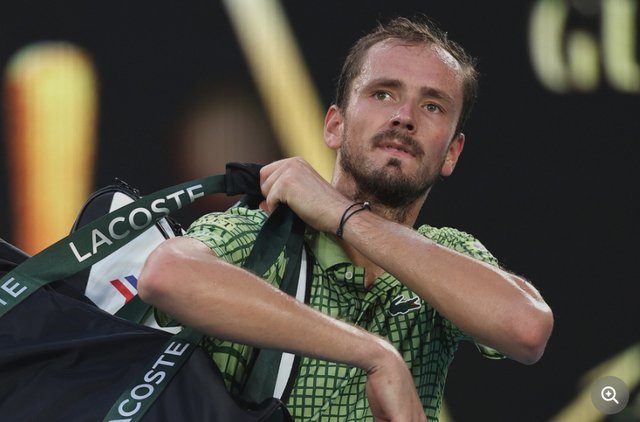 华体会体育官网-41名ATP人员被困迪拜梅总打趣来场闭门赛，周意发文称成战地记者|阿联酋|马卡报|梅德韦杰夫|球员|比赛_新浪体育_新浪新闻