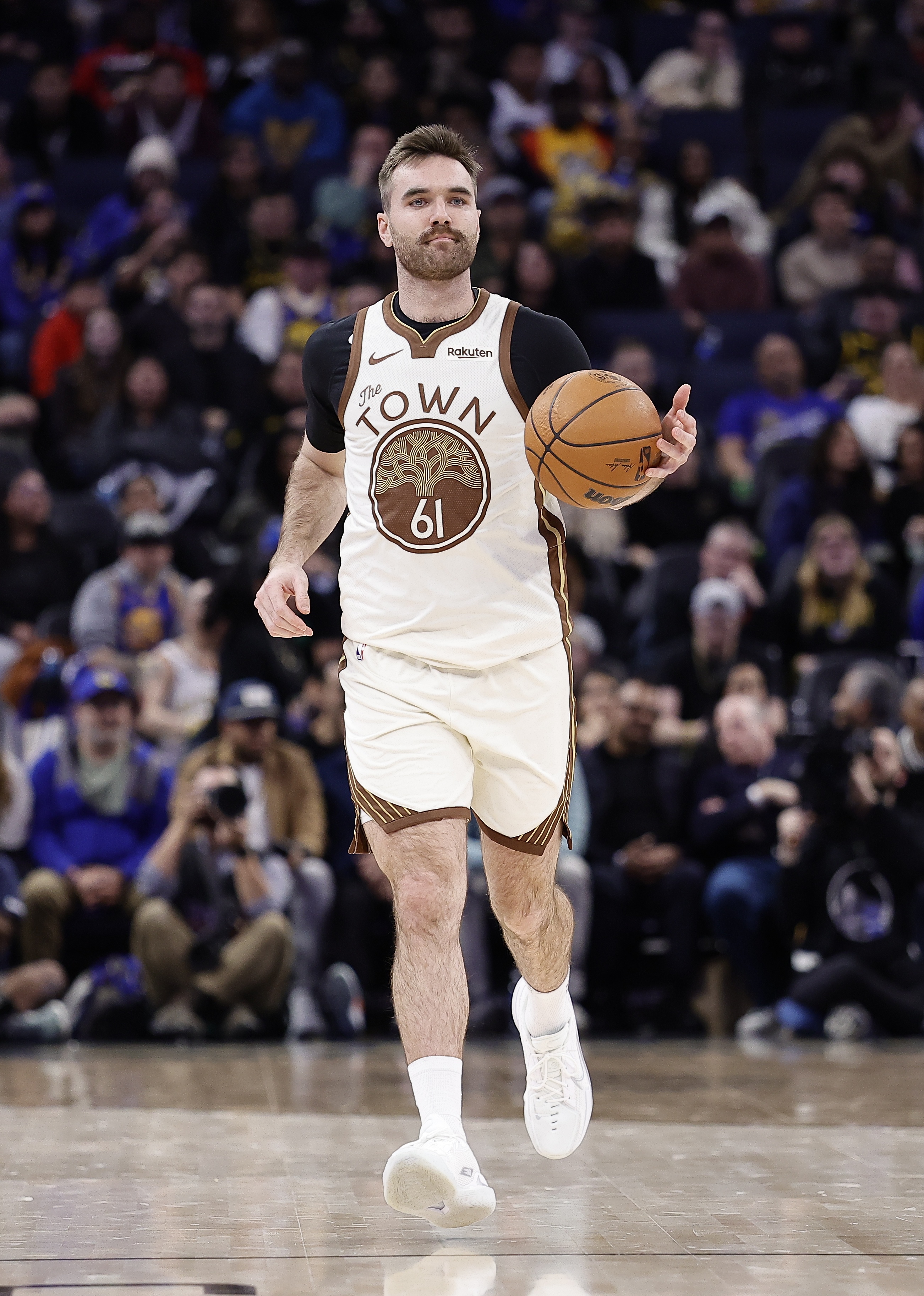 华体会官方入口-库里过去11场缺席期间 斯潘塞3场得分全队最高 梅尔顿&amp;穆迪2次