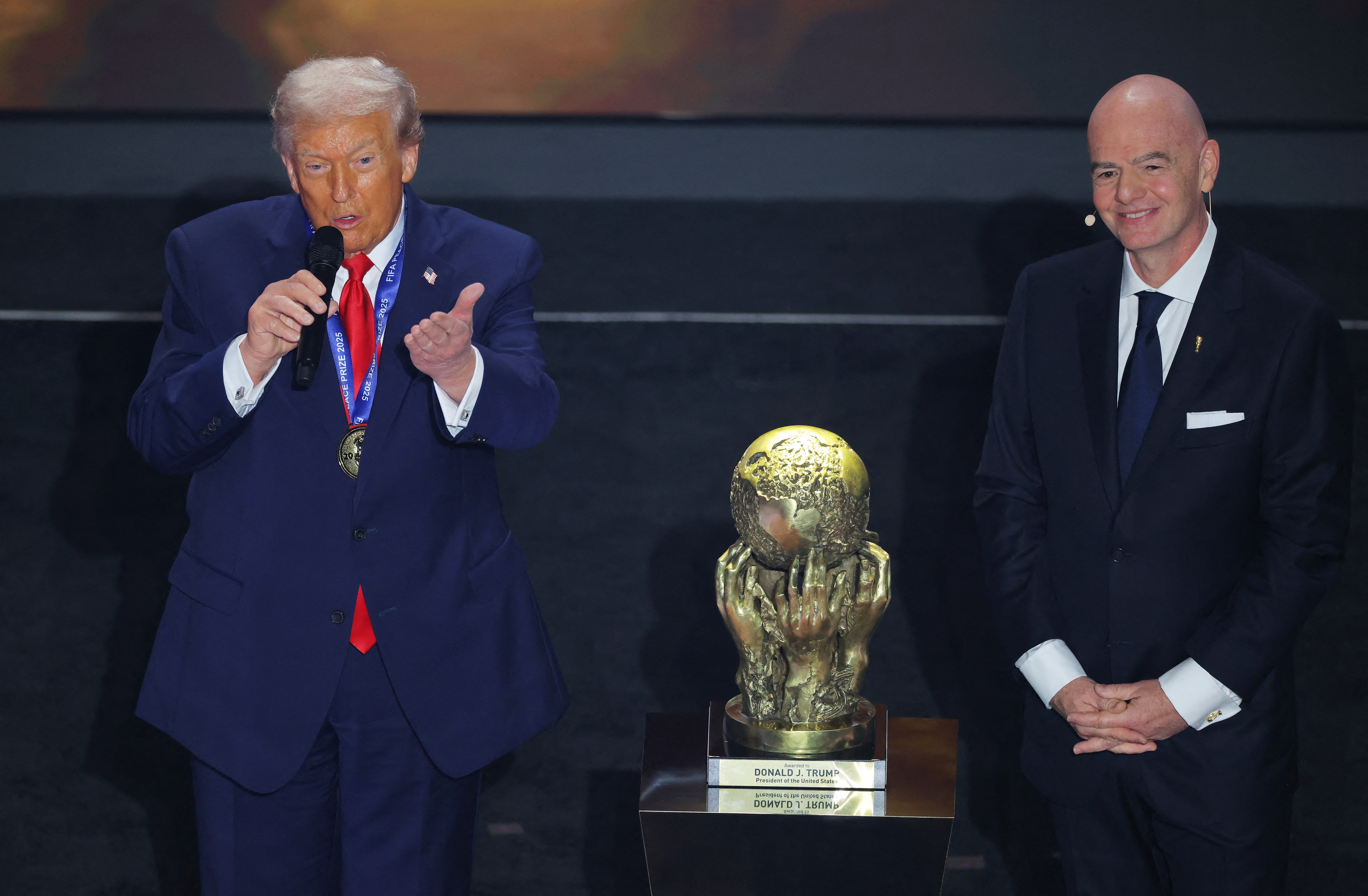 华体会官方网站-特朗普：欢迎伊朗参加世界杯，但为了生命安全不建议他们参加